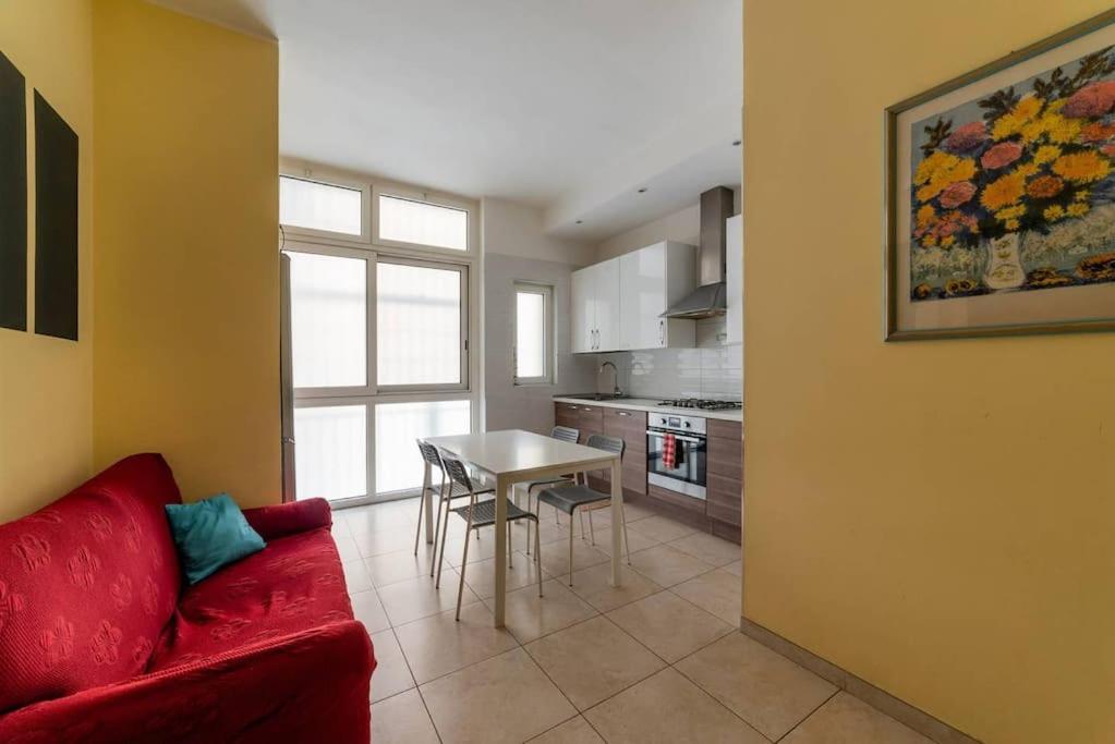 Arts House Apartment Bari Exterior photo